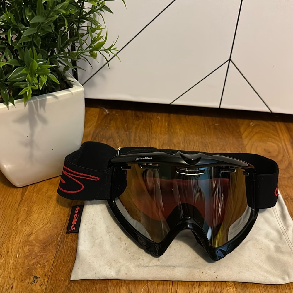 Bolle Black Ski Snowboard Boarding Winter Snow Goggles